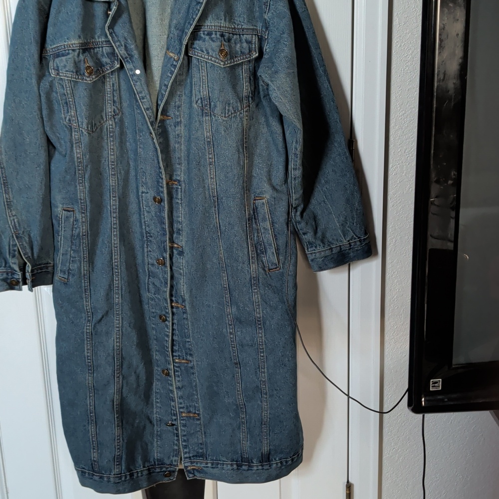 Classic Long Denim Jean Jacket - Blue - Picture 3 of 3